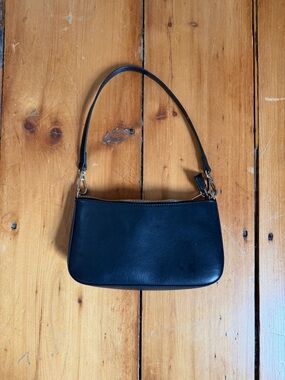 Brandy Melville Black Shoulder Bag - Like New